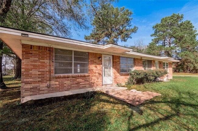 property at 143B Moffett Springs Rd