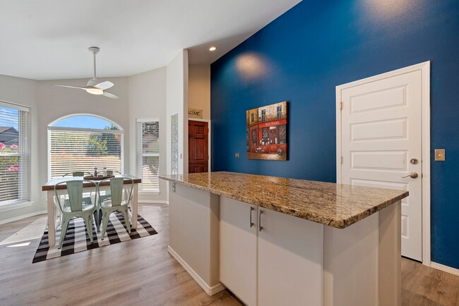 property at 4877 Lakes Edge Pl