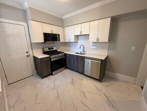 72 Longwood Ave in Brookline, MA - Foto de edificio - Building Photo