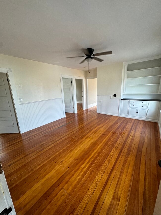 152 Hemlock St, Unit Apt 2 in New Bedford, MA - Building Photo - Building Photo