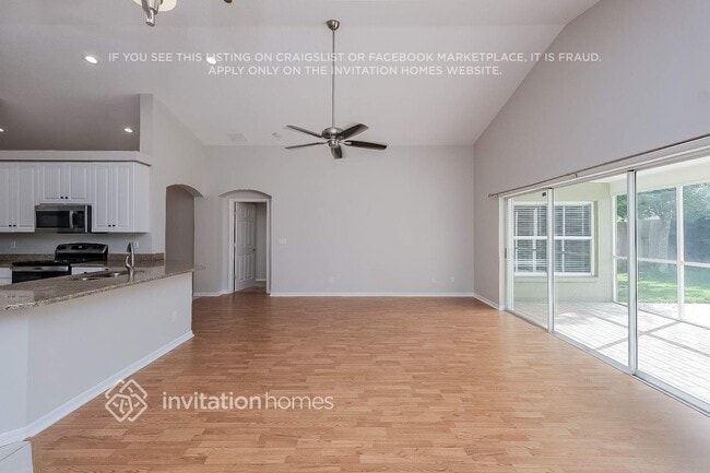 2618 Brookville Dr in Valrico, FL - Foto de edificio - Building Photo