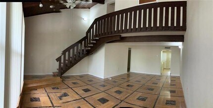 2421 N 40th Ave in Hollywood, FL - Building Photo - Building Photo