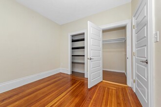 40 Brackett St, Unit 2 in Boston, MA - Building Photo - Building Photo