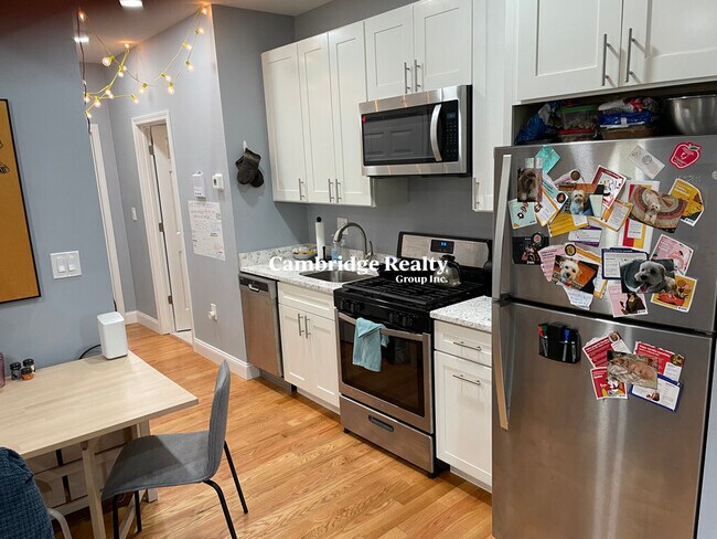 25 1/2 Gore St, Unit 2T in Cambridge, MA - Building Photo - Building Photo