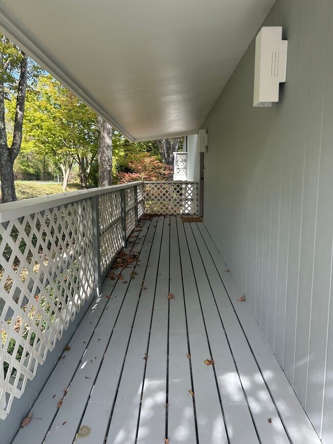 962 E McCormick Ave in State College, PA - Building Photo - Building Photo