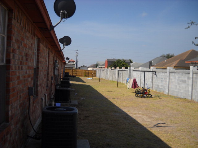 Lavanderia Mi Gente in Mission, TX - Foto de edificio - Building Photo