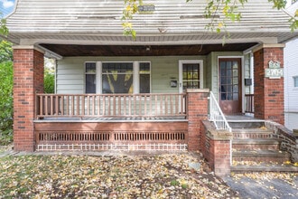 2704 Natchez Ave, Unit Down in Cleveland, OH - Building Photo - Building Photo