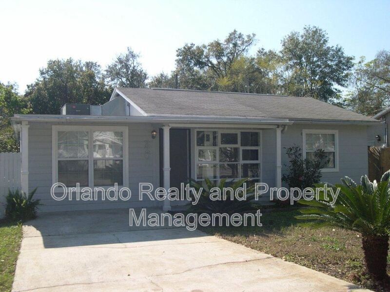 220 Golden Days Dr in Casselberry, FL - Building Photo