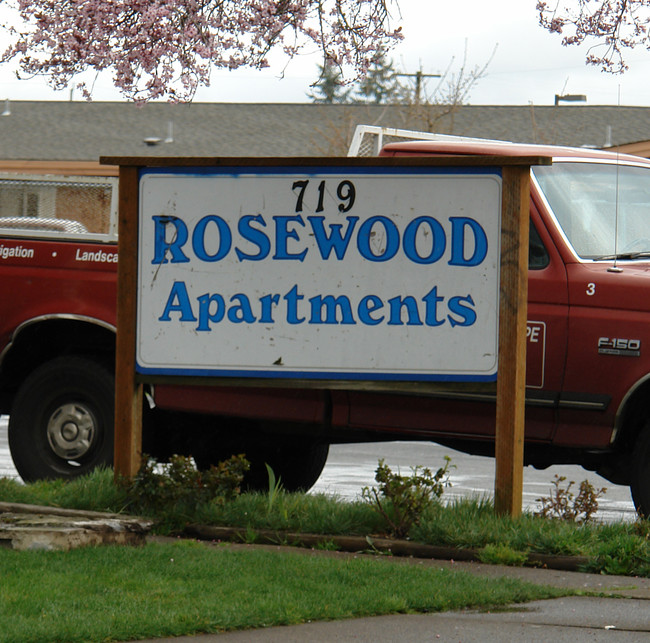 Rosewood Apartments in Albany, OR - Building Photo - Building Photo