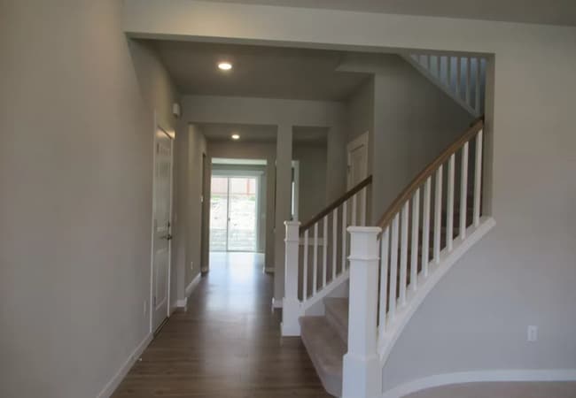 15372 200th Ave E in Bonney Lake, WA - Foto de edificio - Building Photo