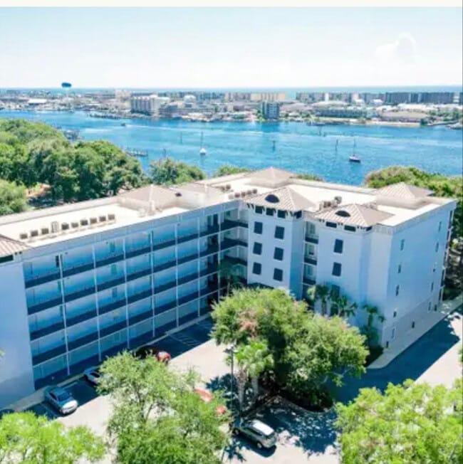 property at 113 Brooks St SE