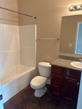 918 E Railroad St in Gulfport, MS - Building Photo - Building Photo