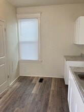 2419 NE Madison Ave in Peoria, IL - Building Photo - Building Photo