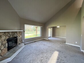 20635 NW Lapine Way in Portland, OR - Building Photo - Building Photo