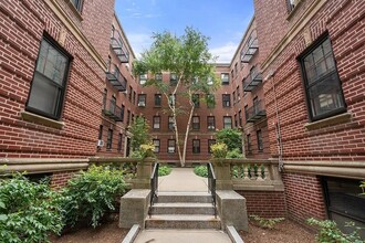 40 Linnaean St in Cambridge, MA - Building Photo - Building Photo