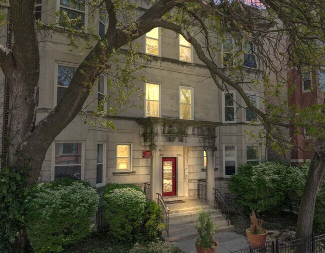 property at 6233 S Woodlawn Ave