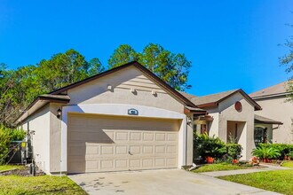 498 John's Creek Pkwy in St. Augustine, FL - Foto de edificio - Building Photo