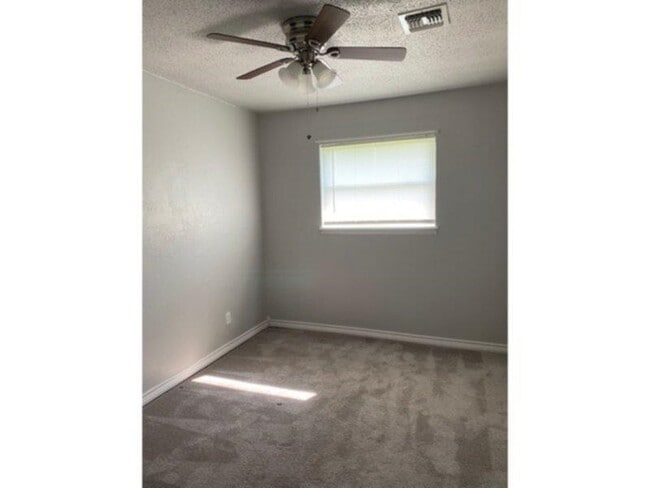 431 NW 53rd St in Lawton, OK - Building Photo - Building Photo