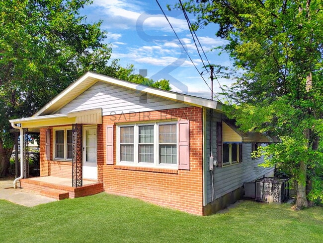 property at 2181 Mason St