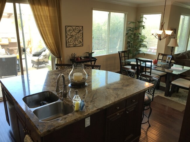 11225 Laurelcrest Dr in San Diego, CA - Building Photo - Building Photo