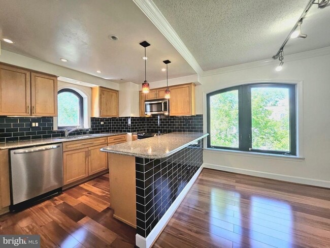 property at 1080 Wisconsin Ave NW