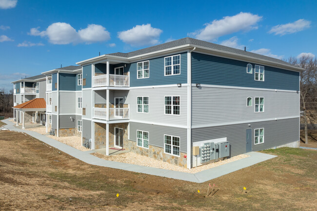 Green Valley Terrace Luxury Apartments in Sinking Spring, PA - Building Photo - Building Photo