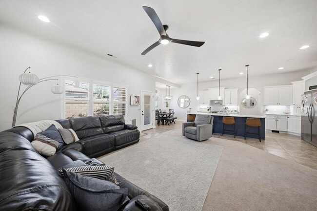 1001 E Birken St in Washington, UT - Building Photo - Building Photo