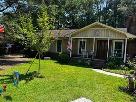 101 Outrigger Rd in New Bern, NC - Building Photo