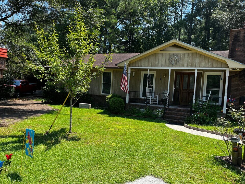 101 Outrigger Rd in New Bern, NC - Building Photo