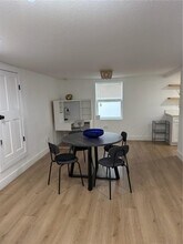 2417 W Gray St in Tampa, FL - Building Photo - Building Photo