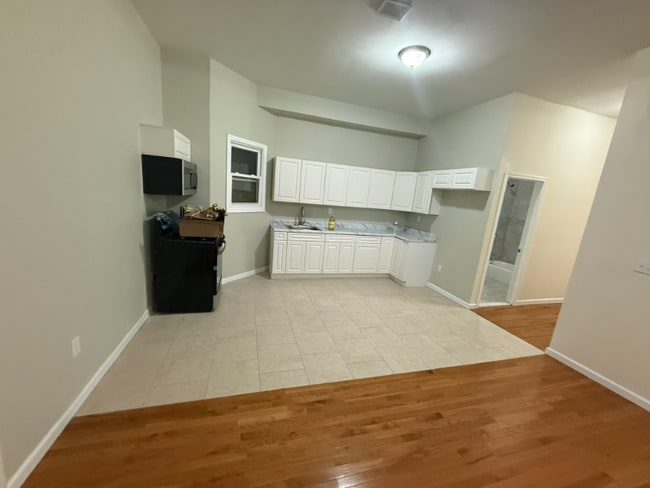 825 S 15th St in Newark, NJ - Building Photo - Building Photo