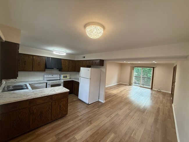 3723 W Devon Ave in Chicago, IL - Building Photo - Building Photo