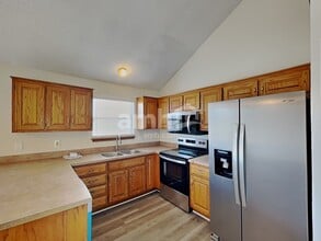 713 Derby St in Raymore, MO - Building Photo - Building Photo