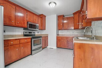 3685 S Jot Dr in Clarksville, TN - Building Photo - Building Photo