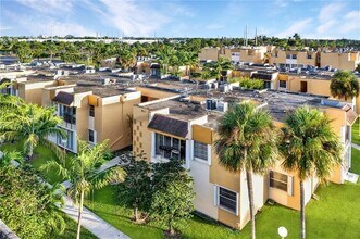 9311 SW 4th St in Miami, FL - Building Photo - Building Photo
