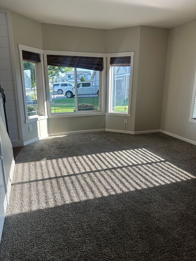 1059 July Ct in Moses Lake, WA - Building Photo - Building Photo