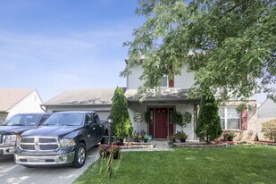 8303 Southern Springs Dr in Indianapolis, IN - Building Photo