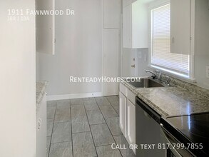 1911 Fawnwood Dr in Bryan, TX - Building Photo - Building Photo