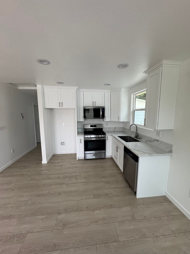 4748 Garrick Ave in Pico Rivera, CA - Building Photo - Building Photo