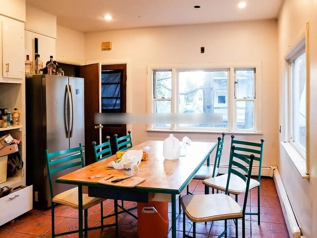 197 College Ave, Unit 3 in Somerville, MA - Building Photo - Building Photo