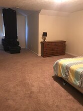 21441 Clear Creek Rd, Unit A in Bristol, VA - Building Photo - Building Photo