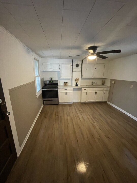 13 Haines St in Wilkes-Barre, PA - Building Photo