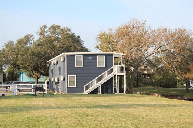 5202 County Rd 469 in Brazoria, TX - Building Photo - Building Photo