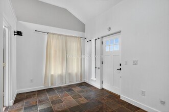 14824 S Redland Rd in Oregon City, OR - Building Photo - Building Photo