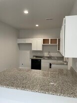 5403 N Colburn St in Bel Aire, KS - Building Photo