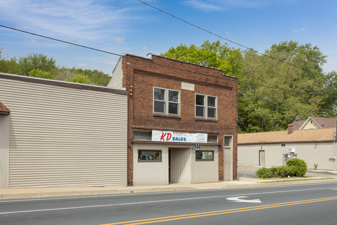 2040 S Burdick St in Kalamazoo, MI - Building Photo