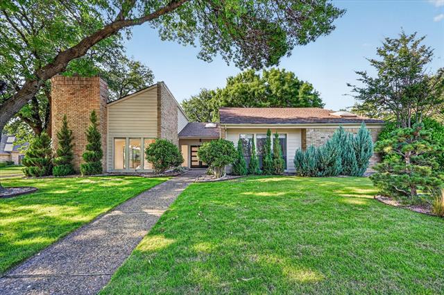 property at 2013 Tree House Ln