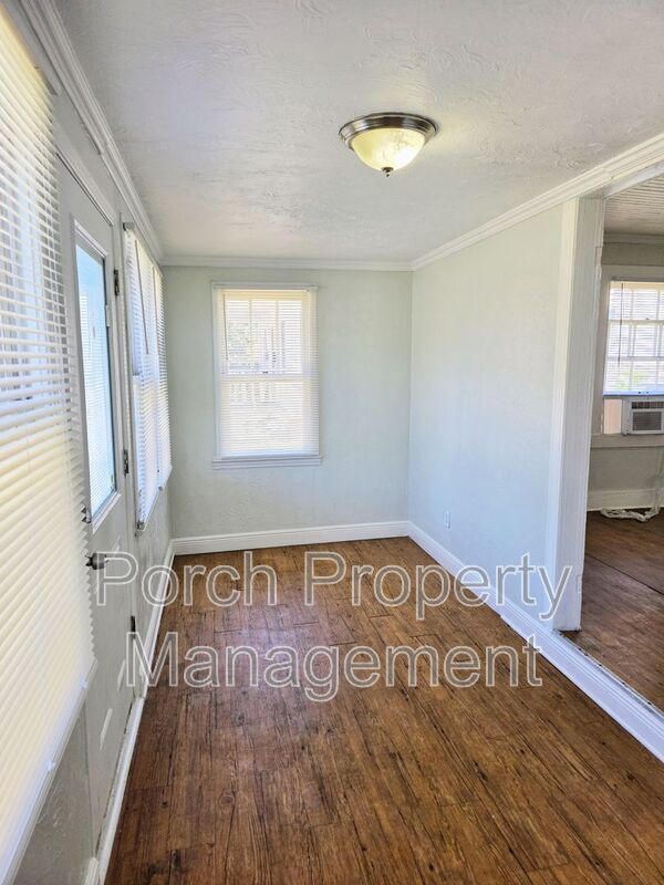 property at 219 W Belmont St