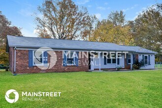 2349 Swindon Ln in Kernersville, NC - Foto de edificio - Building Photo