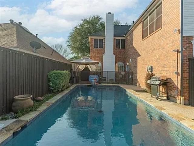 property at 1719 Live Oak Ln